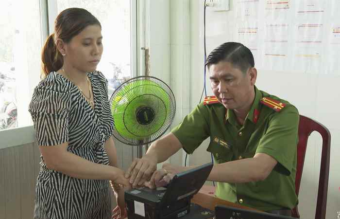Cấp mã định danh, tài khoản định danh điện tử cần sự tham gia tích cực của người dân (25-11-2022)